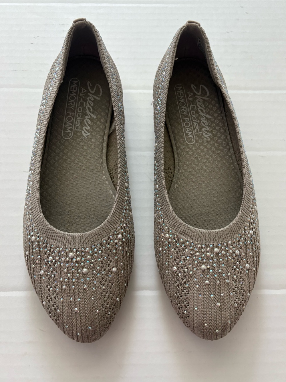 Skechers Cleo 2.0 Glitzy Daze Flat in Taupe Size 7